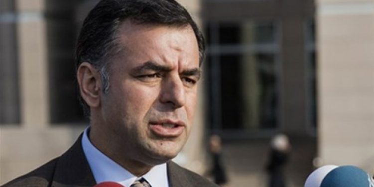 Silivri’de 12 Eylül manzaraları… Bu sefer de Gazeteci Oğuz Usluer’in saçı zorla kesildi..