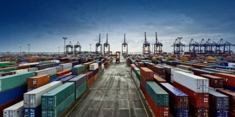 Dış ticaret açığı ekimde yüzde 73.9 artarak 7.32 milyar dolar oldu