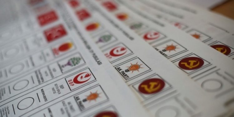 Anketlerde AKP’nin oyu yüzde 38 olarak görünüyor