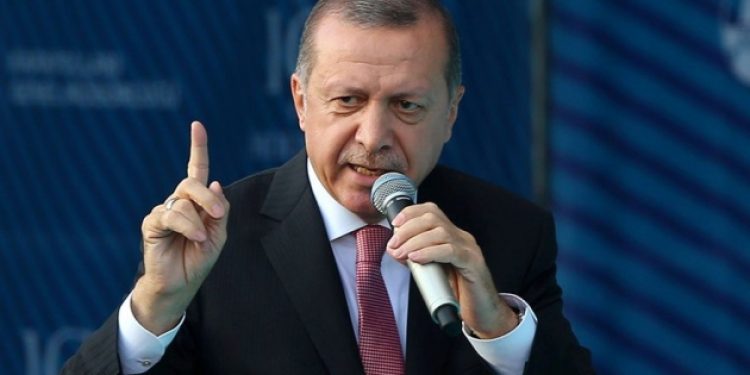 Erdoğan: İsteyen herkesin yurt dışına parasını çıkarma hakkı var