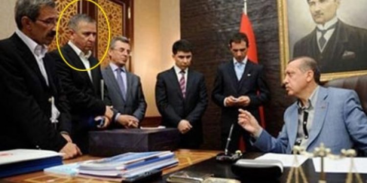 Erdoğan’ın danışmanı cemaati ‘yargısız infaz’larla tehdit etti!