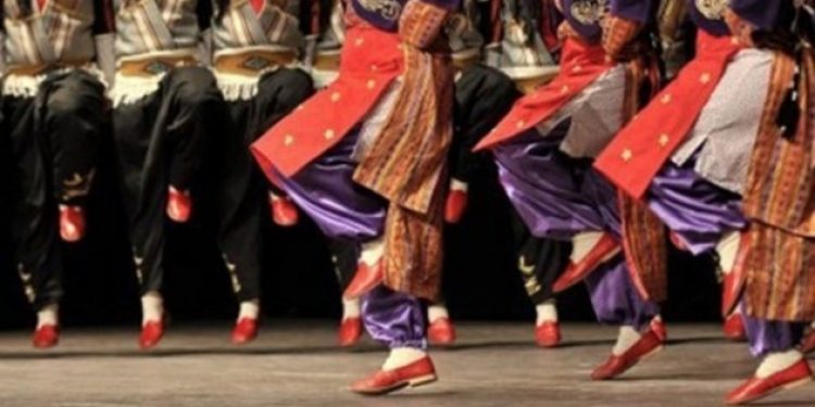 Halk Oyunları ekibi için İnterpolü devreye soktular