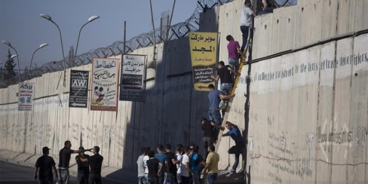 Filistin’i hapseden ‘utanç duvarı’nın harcı ve demiri de Türkiye’den..