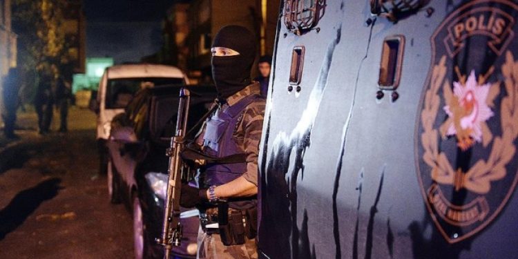 Polisten Cizre esnafına yüksek çözünürlüklü kamera zorunluluğu..