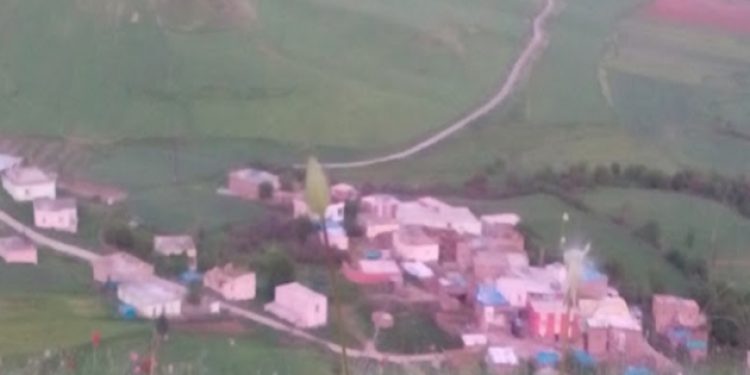 Jandarma köydeki yaşlıları gözaltına aldı.. Ama sebebini bilen yok!