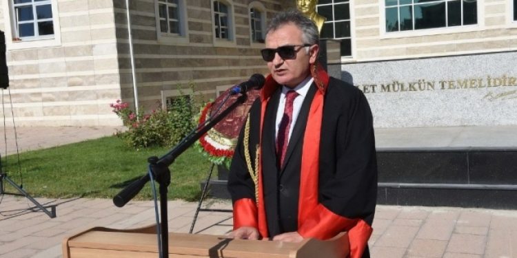 Başsavcı eylem yapan 32 avukata 10 yıl hapis istemiyle dava açtı..