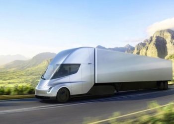 İçecek devi Pepsi de Tesla Semi tırları için siparişi verdi..