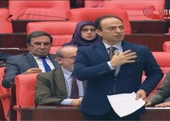 Mecliste ‘Kürdistan’ kelimesinden dolayı Baydemir’e tepki gösterdiler..