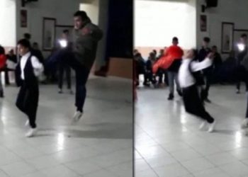 Düğünde oynayan çocuğa tekme attı