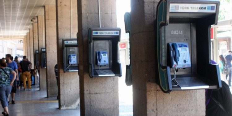 Ankesörlü telefondan ‘ardışık arama’ gerekçesiyle 50 kişi gözaltına alındı!