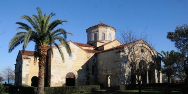 “Turist gelmiyor cami tekrar kiliseye dönüşsün”