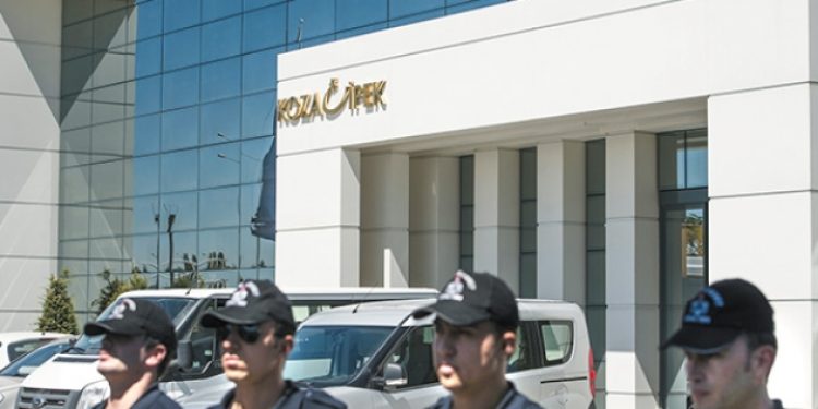 Koza-İpek davasında Akın İpek’in eşi Nevin ve 2 kişi için yakalama kararı..