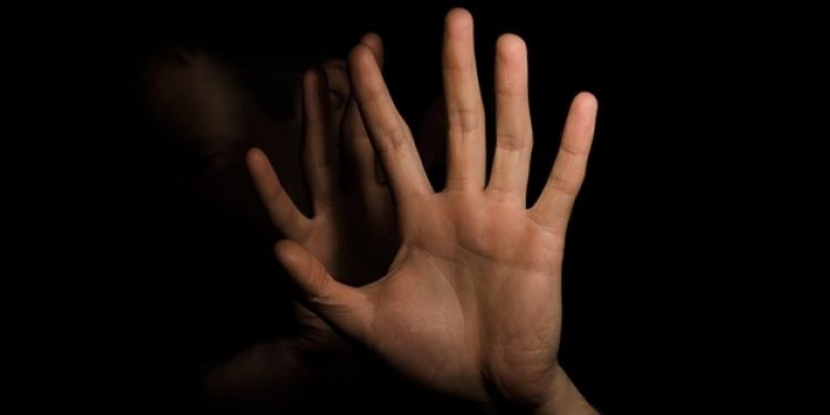 Tecavüz sonucu hamile kalan zihinsel engelli çocuğun maaşı kesildi