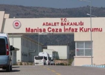 Hamileyken tutukladılar doğum yapınca bebeğiyle tekrar zindana koydular