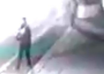 Valizde cesedi bulunan beş aylık bebeği üvey babası dövmüş