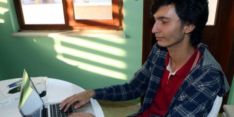 Apple’ın güvenlik açığını buldu!