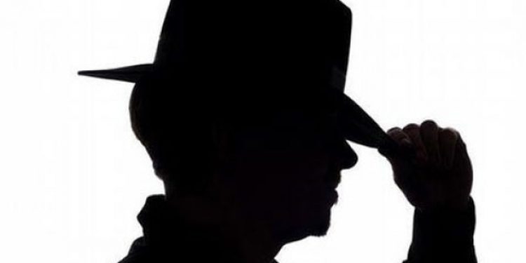 Ağrı’da fişçi bürokrat yakayı ele verince şehir karıştı..