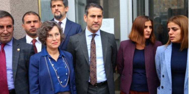 HDP’den Zarrab davasındaki isimlerin yargılanması için suç duyurusu