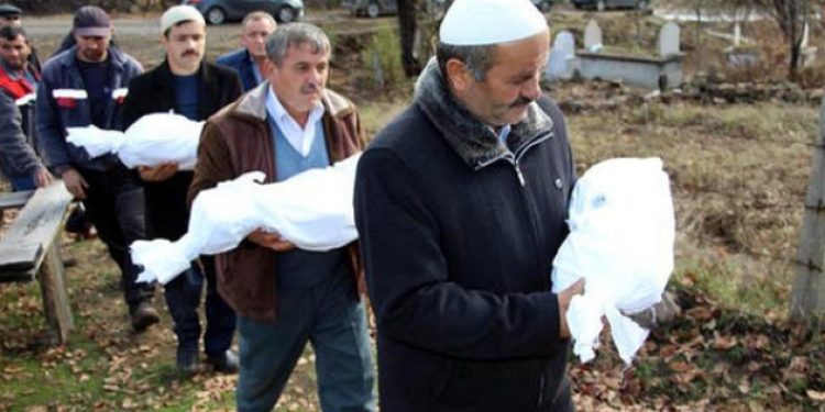 3 kardeş evde çıkan yargında can verdi