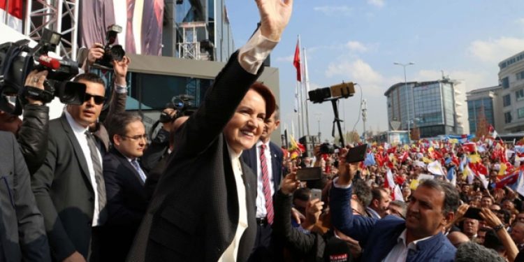 Metropoll İYİ Parti oylarının kayağını açıkladı