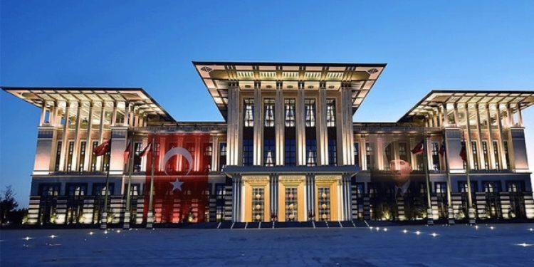 Savunma saraya bağlandı; Muhtarlara da silah taşıma yetkisi verildi