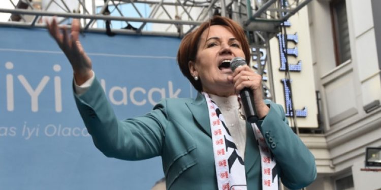Akşener yeni KHK için uyardı: Ülkeyi iç savaşa çekmek olur