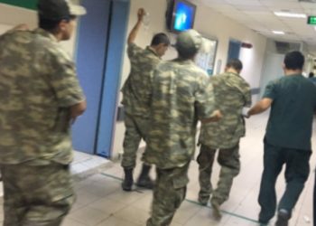 Askerler yemekten zehirlendi: 70 asker hastaneye kaldırıldı!
