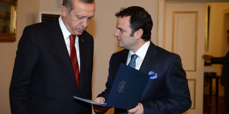 Havuz Yazarı Öztürk: AK Parti neden bu konuda ısrarla ayaklarına kurşun sıkıyor