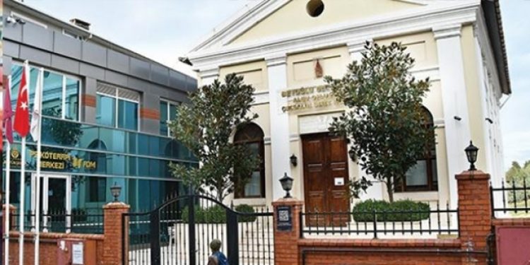 150 yıllık havra, semt konağına çevrildi, üst katı düğün salonu yapıldı!