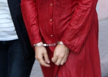 Tümörden ameliyat olan anneyi tutukladılar