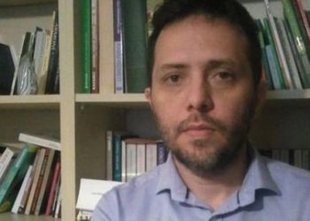 Bakanlıktan imzacı akademisyen kararı: ‘Stajyer bile olamaz’