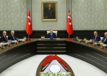 Kulis bilgisi: AKP’de 18 bakan değişebilir!