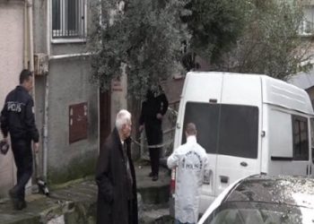 Polis memuru evinde ölü bulundu