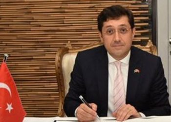 AKP, Beşiktaş Belediye Başkanı’nı da görevden uzaklaştırdı..