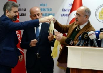 HIV virüsü taşıyan hamilenin eşi: Doktor ‘Ölürseniz umrumuzda değil’ dedi