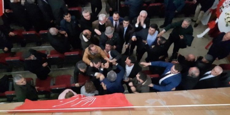 CHP Kırşehir İl Kongresi’nde kavga