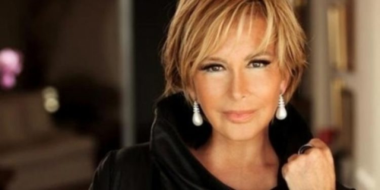 Filiz Akın ameliyat masasına yattı