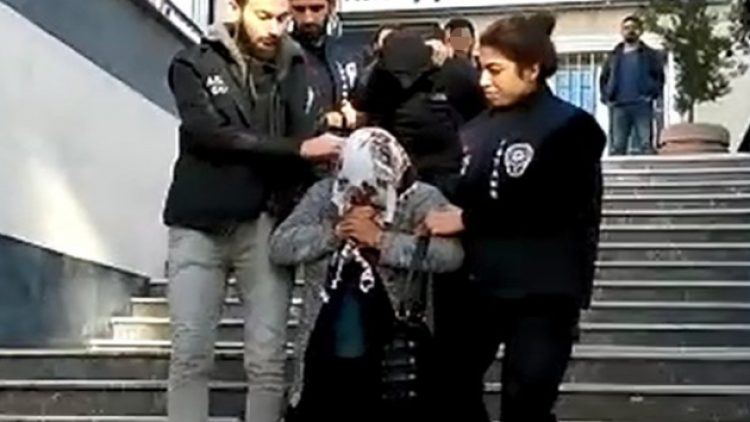 Kuaför bilgi topladı annesi gidip evleri soydu