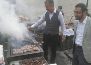 Lise müdüründen öğrencilere: Buranın Allah’ı benim