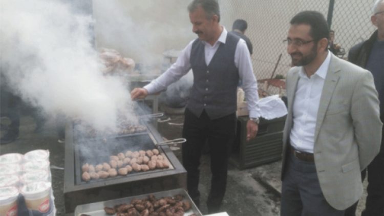 Lise müdüründen öğrencilere: Buranın Allah’ı benim