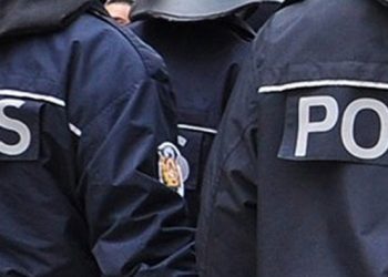 2 polis fuhuşa teşvik suçundan tutuklandı