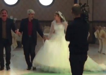68 yaşındaki muhtar 19 yaşındaki kızla 5. evliliğini yaptı