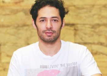 ​Mert Fırat’tan ‘hamile çocuk’ skandalına tepki: Bakalım önerge kaç oyla reddedilecek?