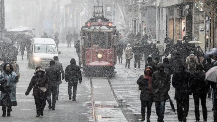 İstanbul’a beklenen kar yağışı geliyor