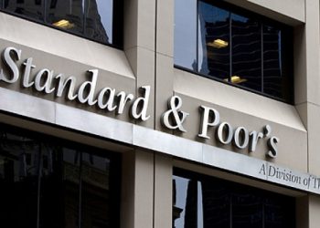 ​S&P’den Türkiye notunu negatife düşürdü