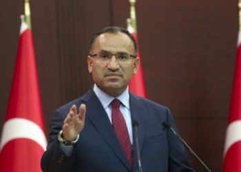 Bozdağ’dan savaş karşıtı aydınlara: Böyle aydın olmaz olsun
