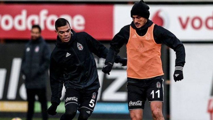 Mustafa Pektemek İzmir yolunda