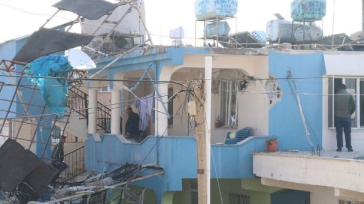 Reyhanlı’ya roket saldırı: Genç kız hayatını kaybetti