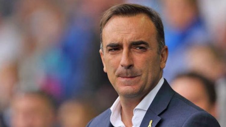 Beşiktaş’tan kovuldu İngiltere’de tutulamıyor!