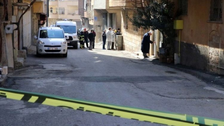 Eş zamanlı 6 roket! Ölü ve yaralılar var